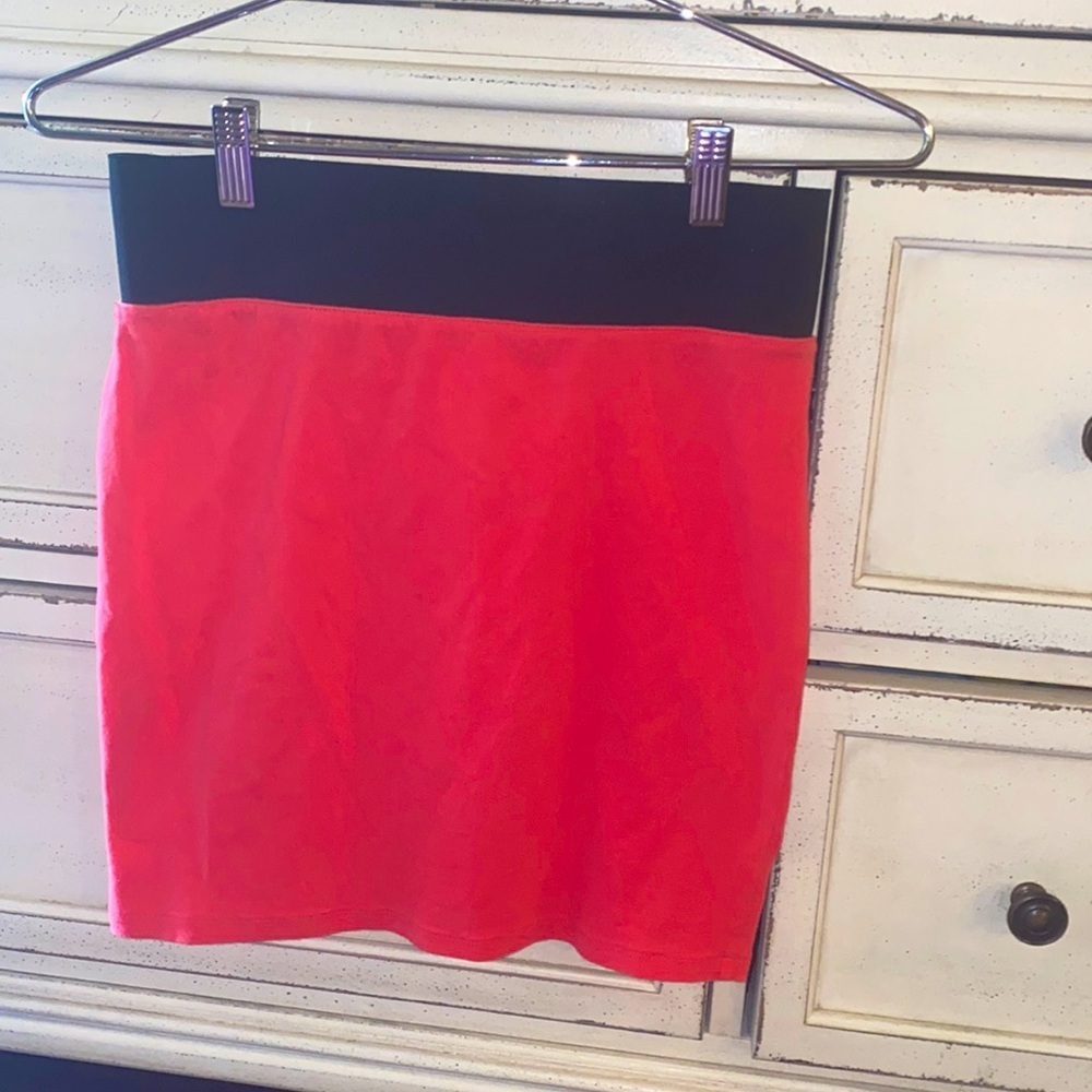 Coral Pink skirt black elastic high waistband S​